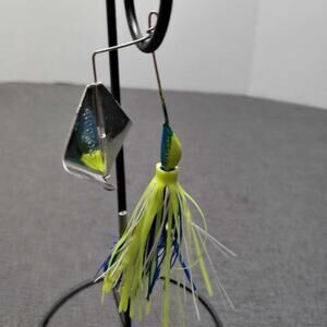 Fishing Lure Spinner Bait 4201008 Blue Yellow Blade Weedless Bass Pike Lure